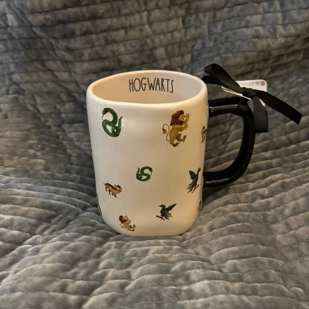 Rae Dunn Harry Potter Hogwarts Mug